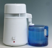 Wasser-Destiller zur Herstellung von destiliertem Wasser